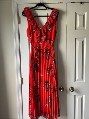 Lulu's Red Floral V-Neck Pleated Maxi Dress